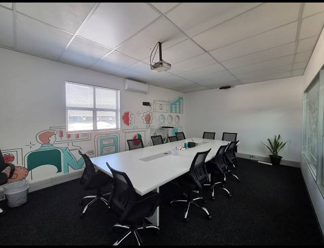 334M² OFFICE TO LET IN HALFWAY GARDENS